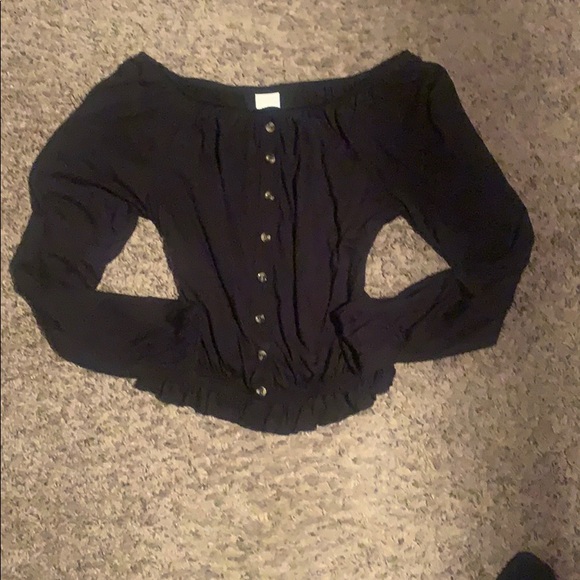 H&M Tops - Stretchy Button Top